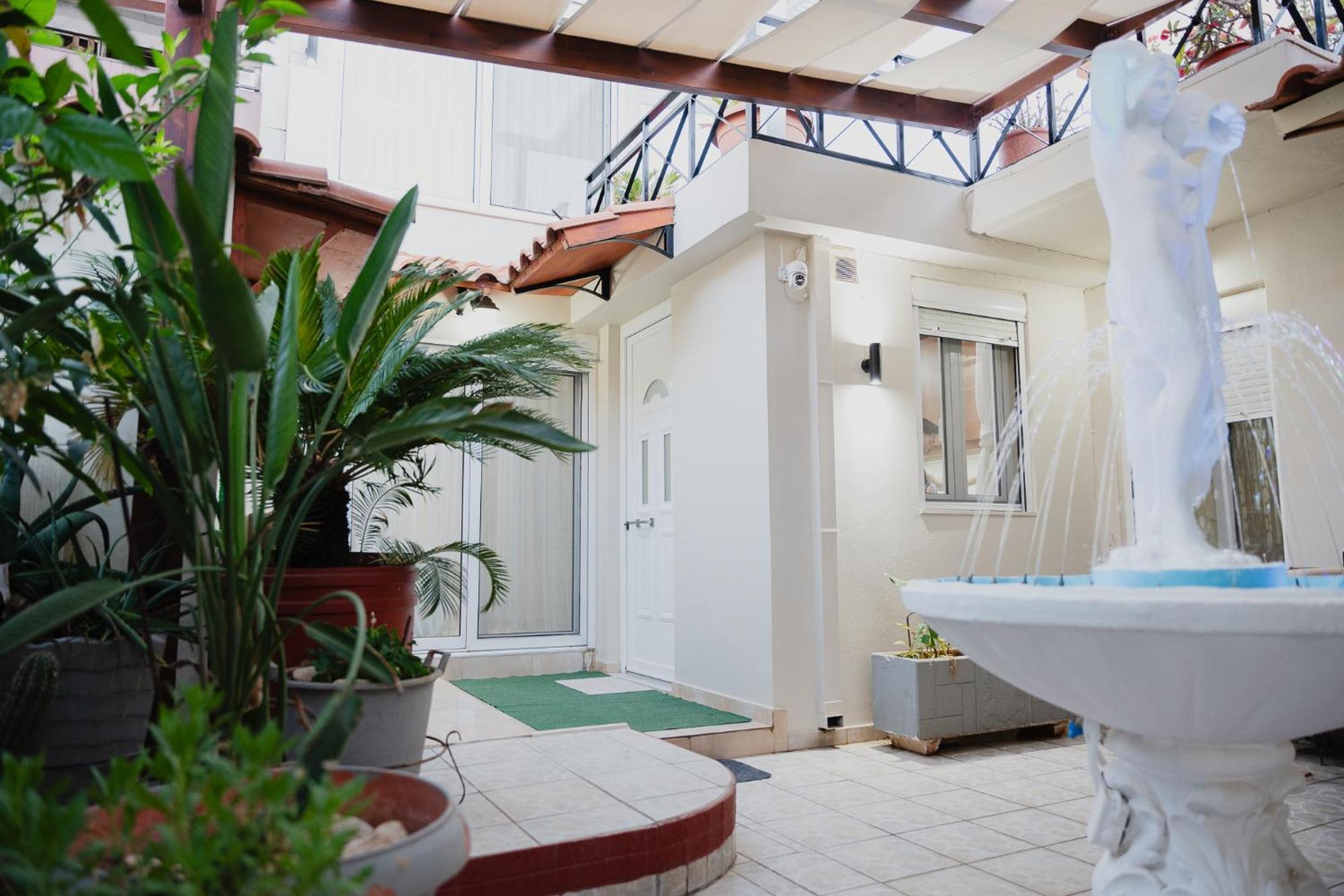 Hestia Apartment
